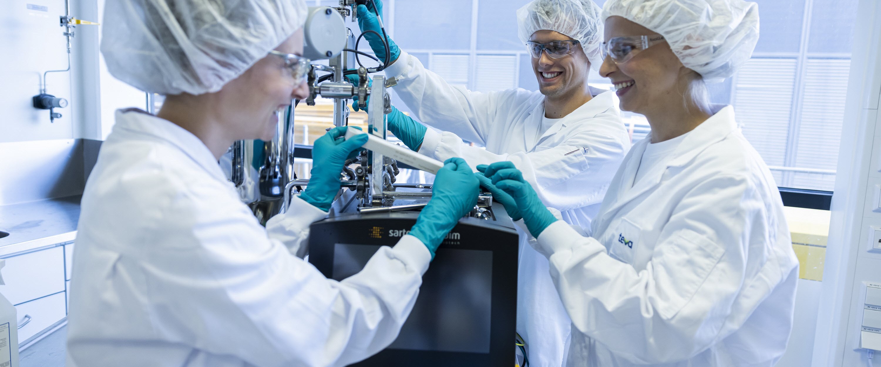 Teva employees in laboratory