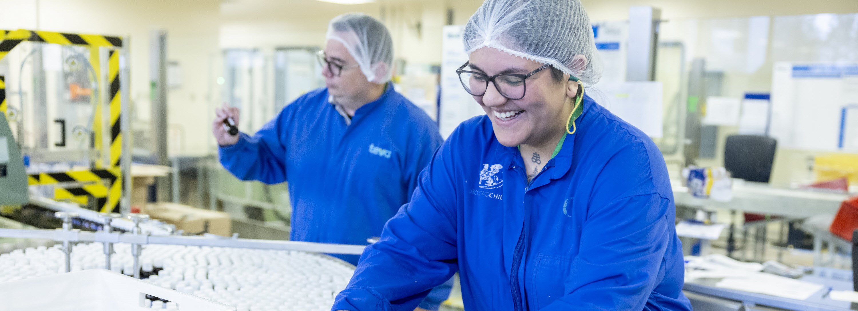 Teva Chile TGO Employees in lab